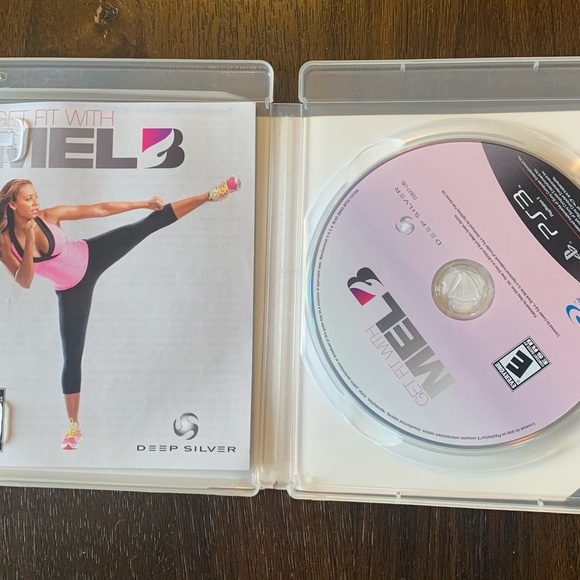 Sony 3 Get Fit with Mel B - Black and Pink - Picture 3 of 4